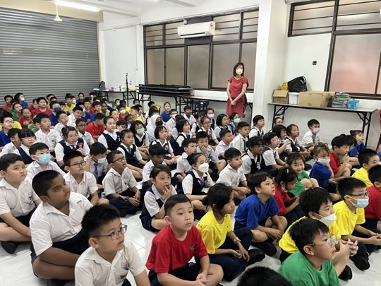 Ts. Lukas J. Tan menyampaikan ceramah kesedaran penipuan di SJKC Li Tek A